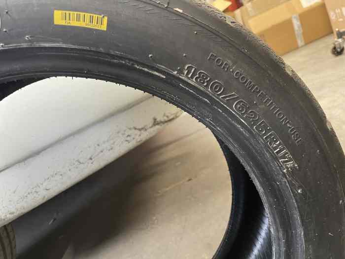 PNEU HANKOOK W52 2