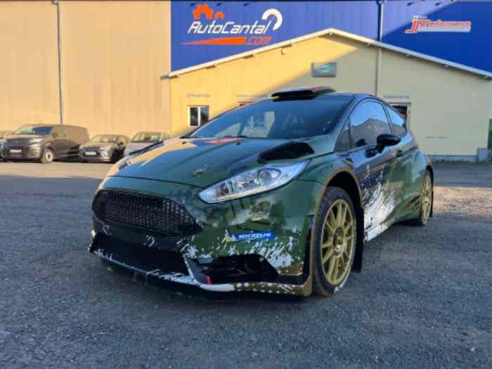 Ford FIESTA R5 EVO2 disponible à la Location Chez Autocantal 0