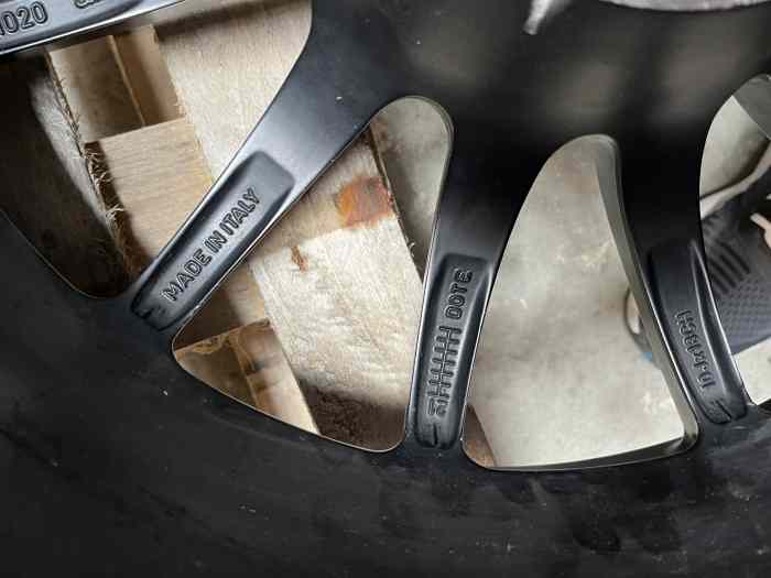 16 Jantes Ligier JS2R comme neuves 2