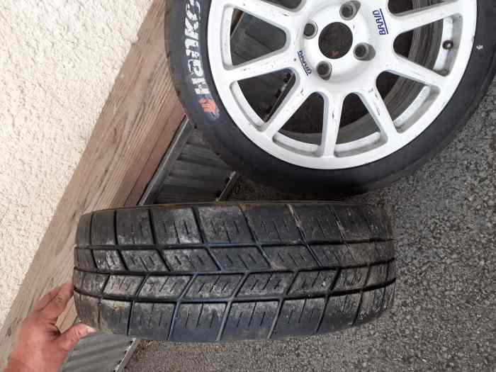 Pneus pluie R17 Hankook occasion 0