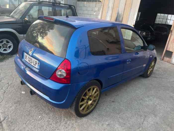 Clio 2 rs 182 ( phase 3 ) 0