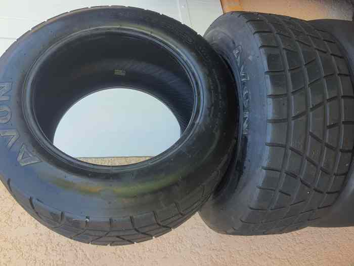 Pour roulage pneus pluie AVON 180/550R13 usure 50%