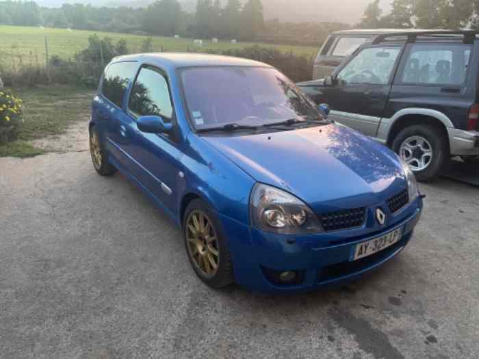 Clio 2 rs 182 ( phase 3 ) 1