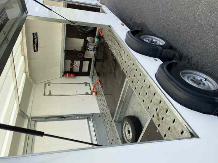 Remorque porte voiture fermée Brian James Race Sport 2