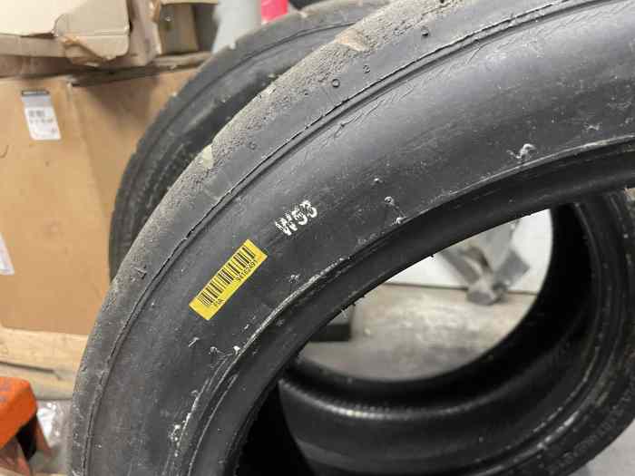 PNEU HANKOOK W53 RETAILLE 3