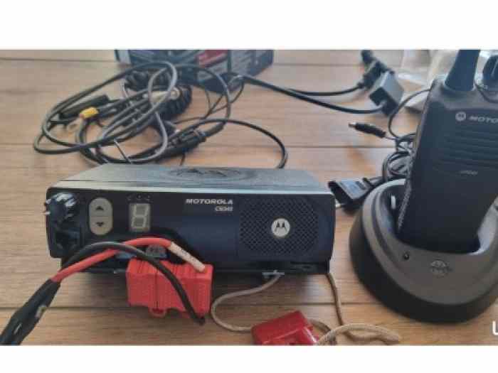 Radio stand voiture 1