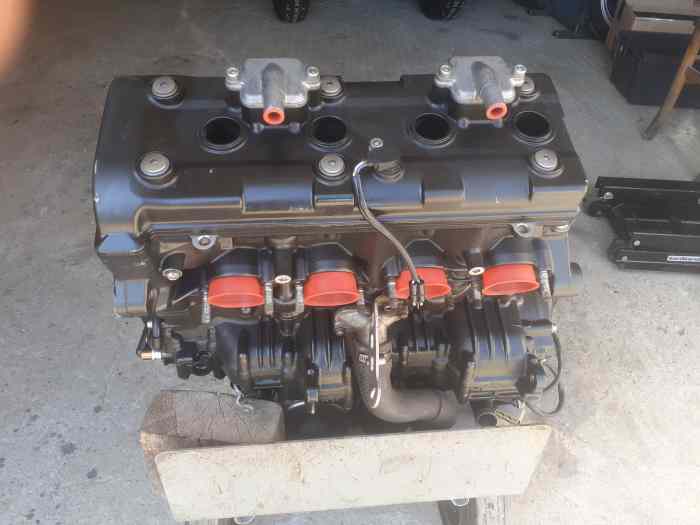 Moteur R1 crossplane 2011