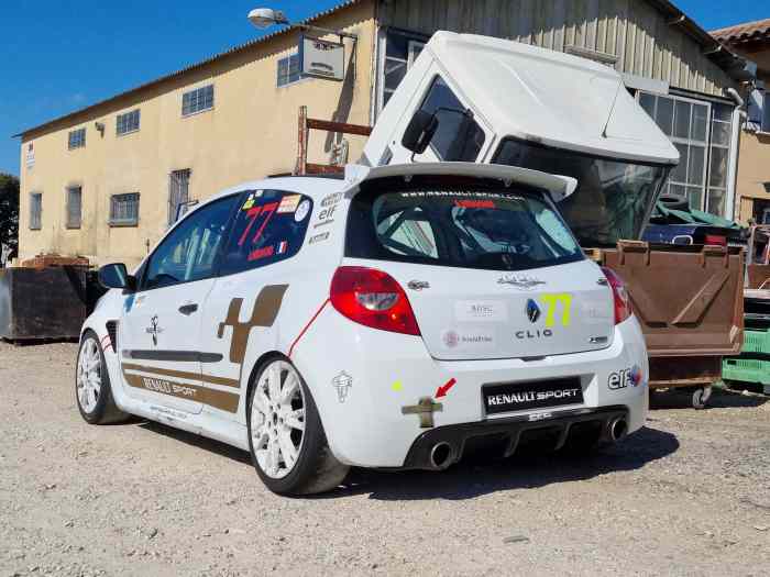 Clio 3 cup 2012 avec palmarès – photo 2 sur 6
