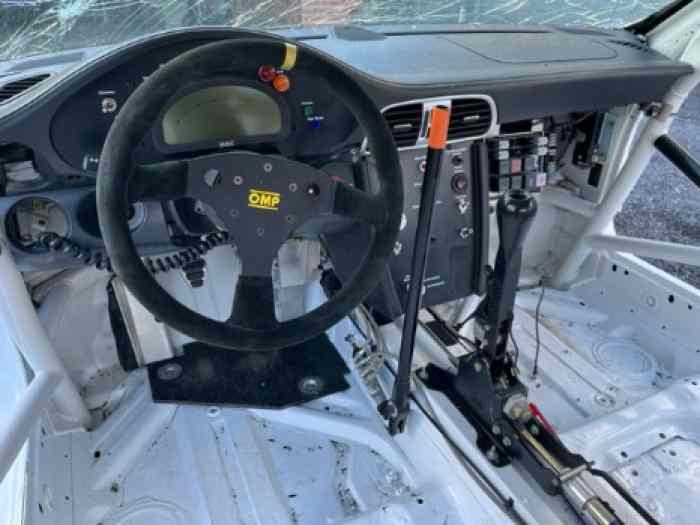 PORSCHE 997 GT3 RALLYE OU COURSE DE COTE ACCIDENTEE 4