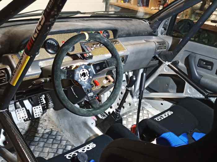 Clio F2000. VENDU 4
