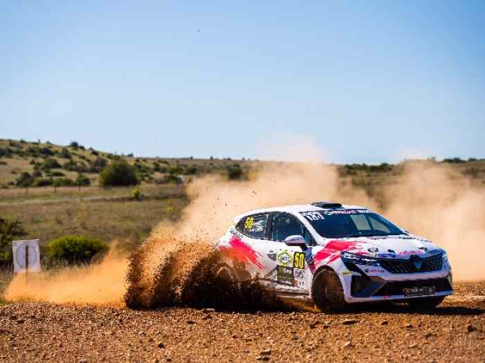 Clio 5 RC5 Rally5 disponible a la location 3