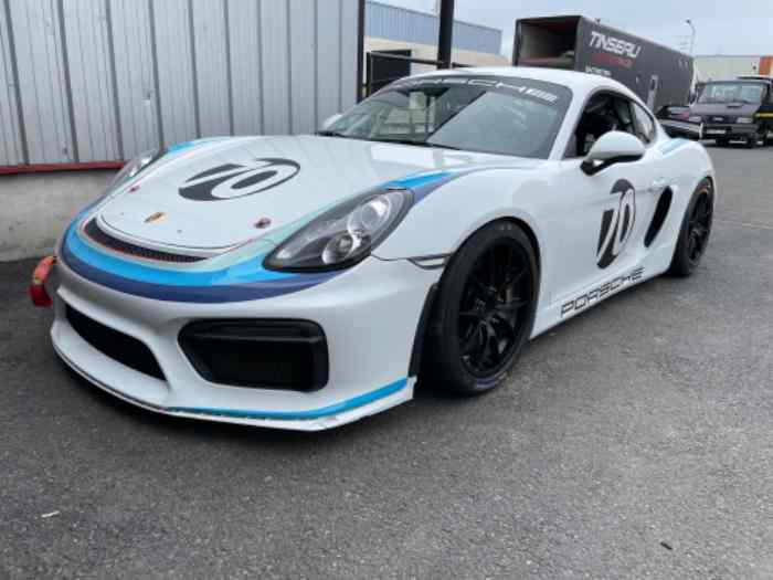 Porsche gt4 CS