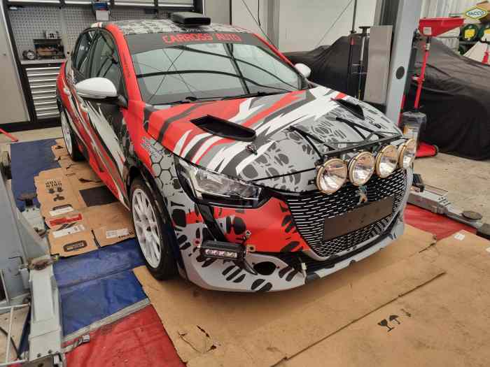 Vends Peugeot 208 rally 4 RC4 état neu...