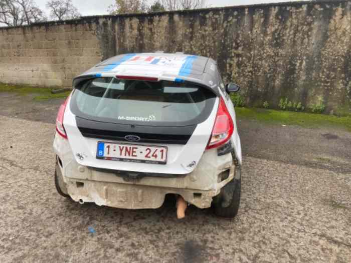 Ford Fiesta R2J accidentée 2