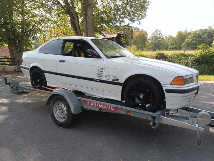 bmw e36 coupé 320i 0