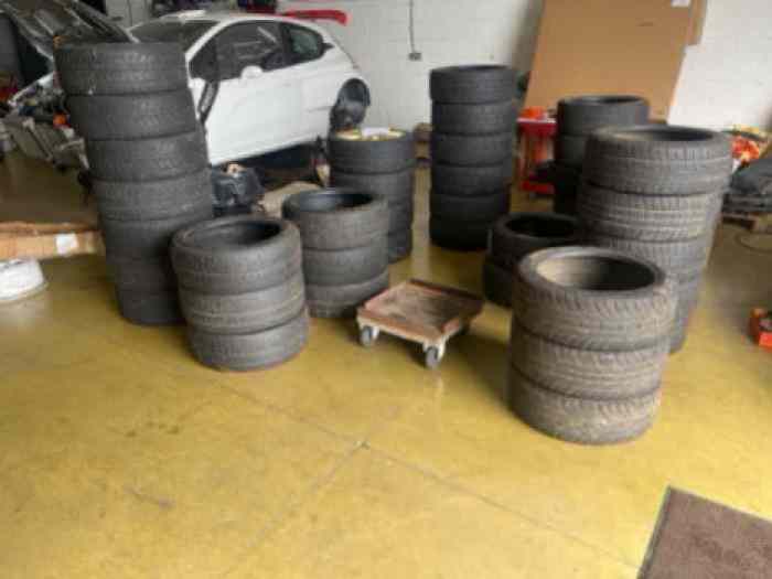 Lot pneus 18 pouces