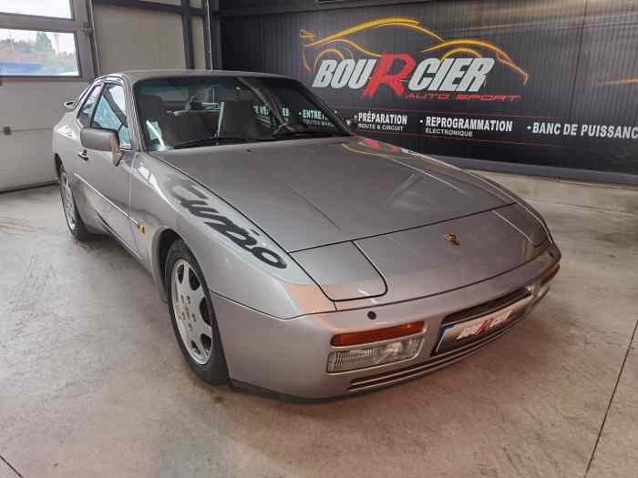 Porsche 944 Turbo S