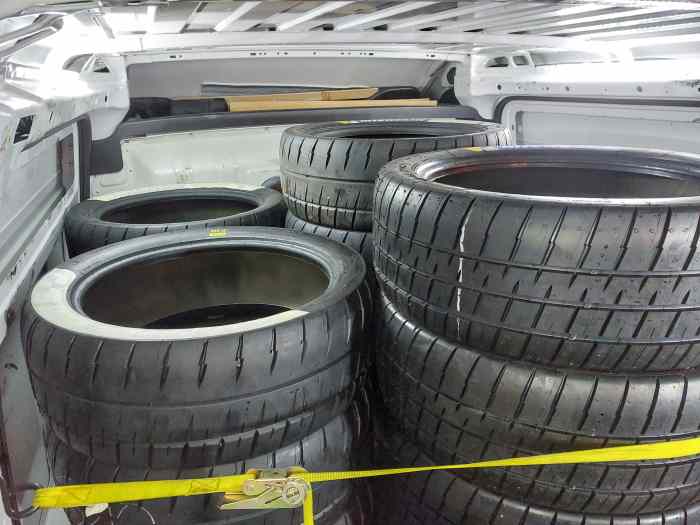 Vends lot des pneus Michelin 20/65r18