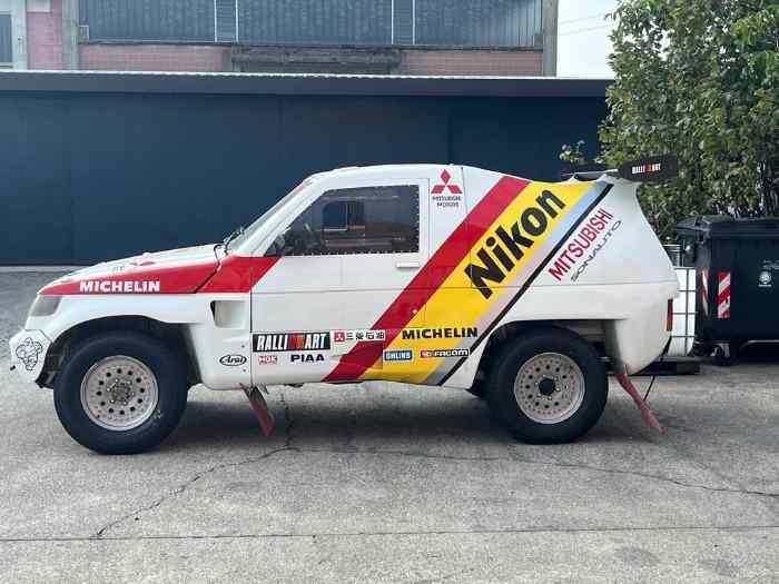 Mitsubishi Pajero départ usine Paris Dakar de 1988 1