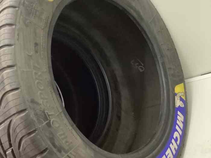 4 pneus Michelin pilot sport P2L 30/68-18 et 31/71-18 5