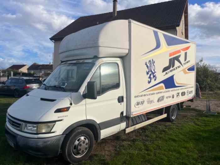 Iveco daily grande caisse 23m3 hayon