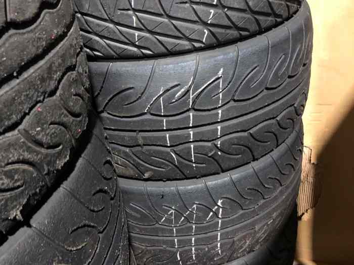 Pneus - used Yokohama rain slick and semi-slick tires from Mitjet 2L 3