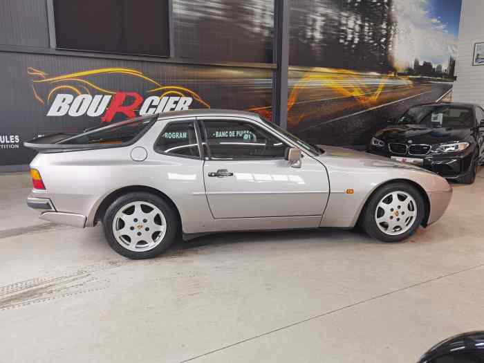 Porsche 944 Turbo S 2