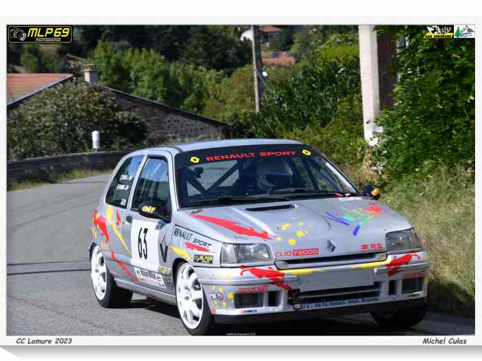 Clio F2000. VENDU 0