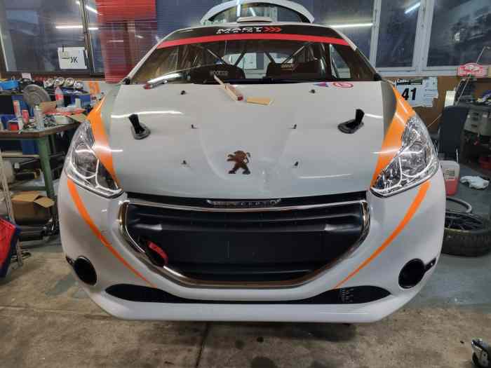 Peugeot 208 r2 evo 1