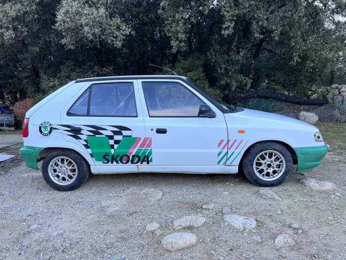 rare skoda felicia usine groupe N avec 4296km d
