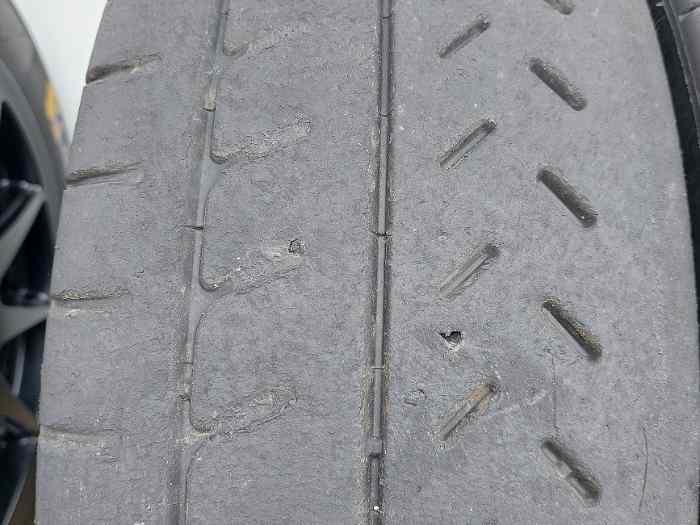 4 Pneus Michelin R21 en 19/63-17 - pièces et voitures de course à ...