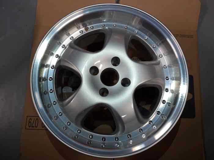 4 jantes alu 9x17 ET30 4 x 108 made in...