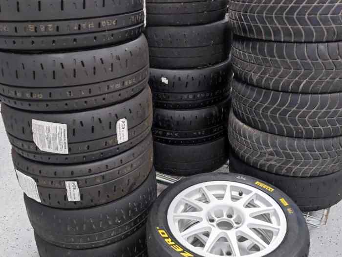 VENDS DIVERS PNEUS DE RALLYE PIRELLI 1...