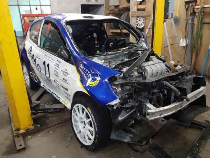 Clio r3 max accidenté 2