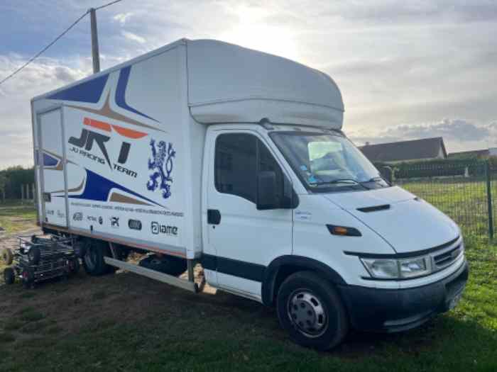 Iveco daily grande caisse 23m3 hayon 1