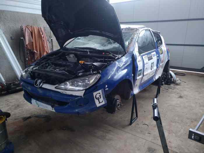 206 RC A7 accidentée