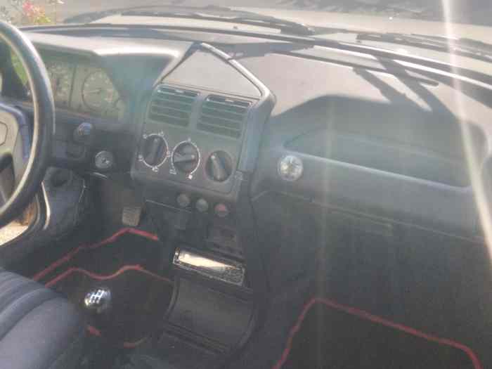 Peugeot 205 turbo d ( rallye raid ) 1