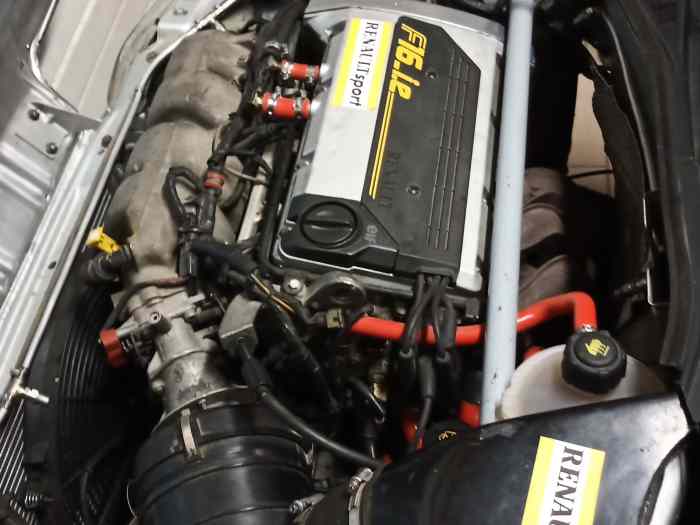 Clio F2000. VENDU 3