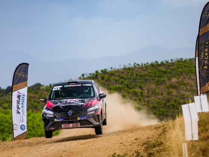 Clio 5 RC5 Rally5 disponible a la location 4