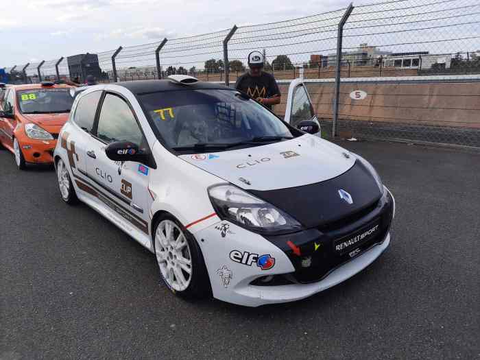 Clio 3 cup 2012 avec palmarès – photo 3 sur 6