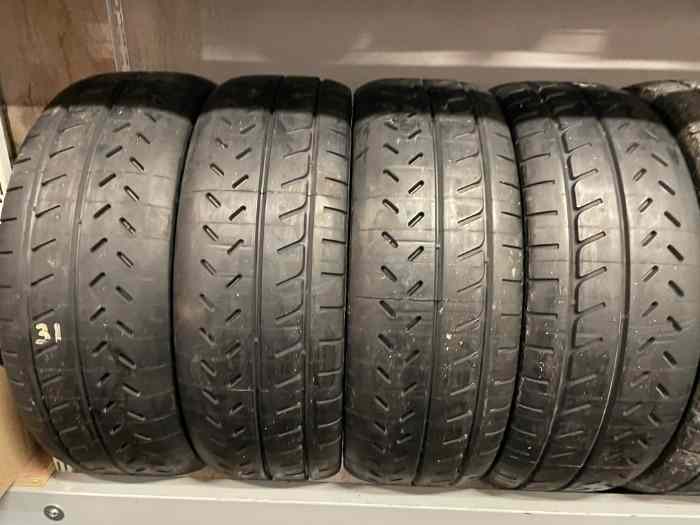 lot 2 pneus neufs Michelin 19/63/17 P0...