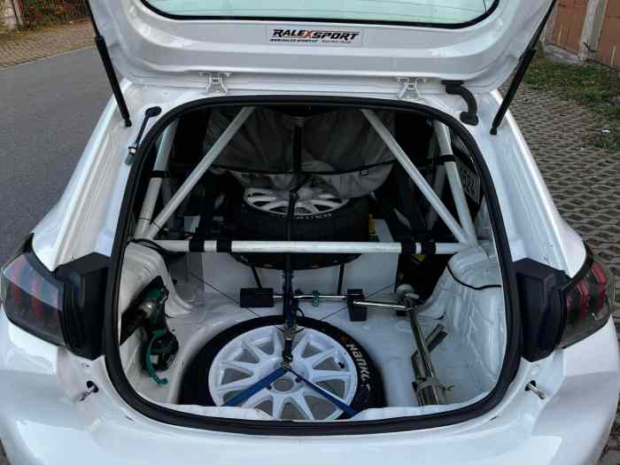 Peugeot 208 Rally4 for SALE 5