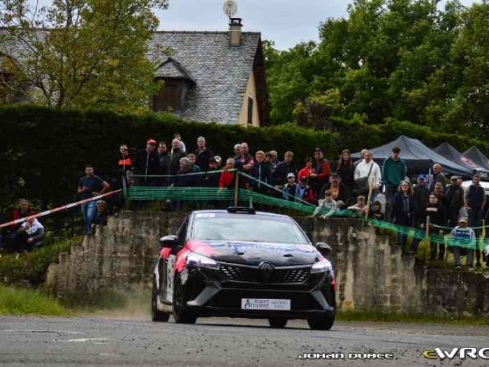 Clio Rally5 RC5 Full EVO à la location 4