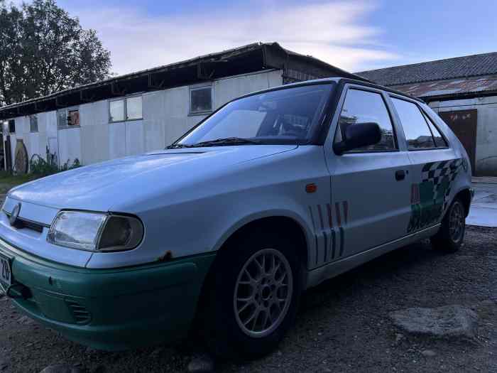 rare skoda felicia usine groupe N avec 4296km d