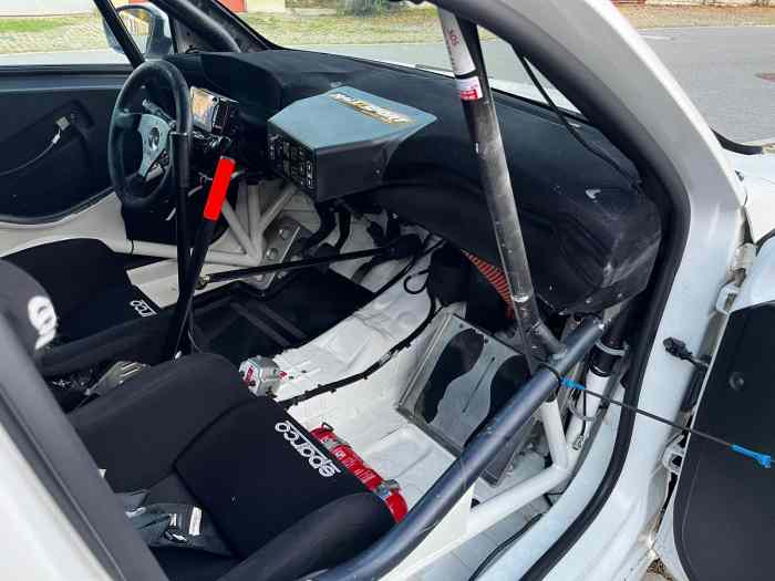 Peugeot 208 Rally4 for SALE 4