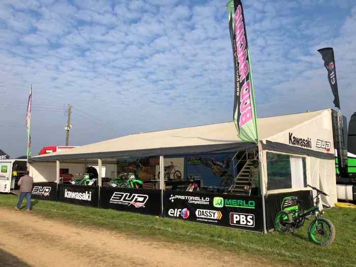 SEMIE REMORQUE AMENAGEE POUR LA COMPETITION MOTOCROSS - AVEC AUVENT 5