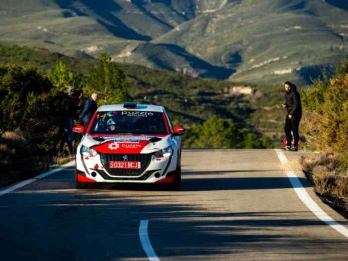 Peugeot 208 Rally4 loue pour la saison 2024 2