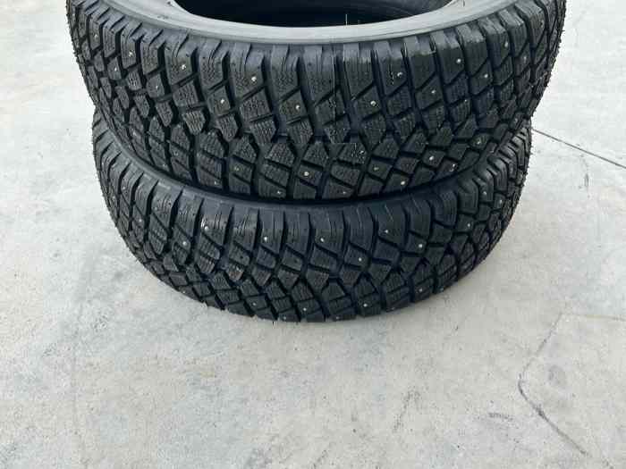 195/65 R15 - 2 pneus clous neufs 2