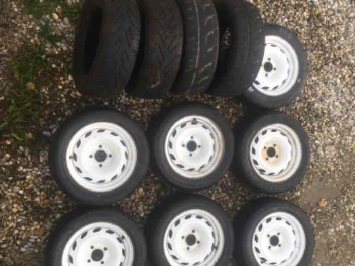 Roues hiver 14 pouces - Équipement auto