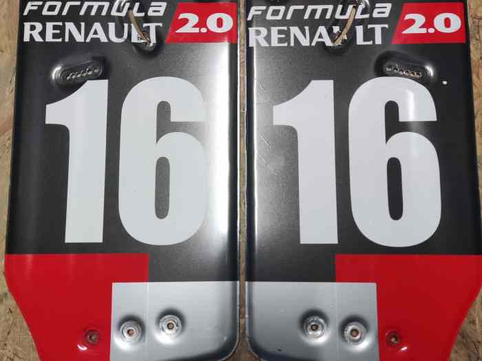 Dérive arrière formule Renault tatuus